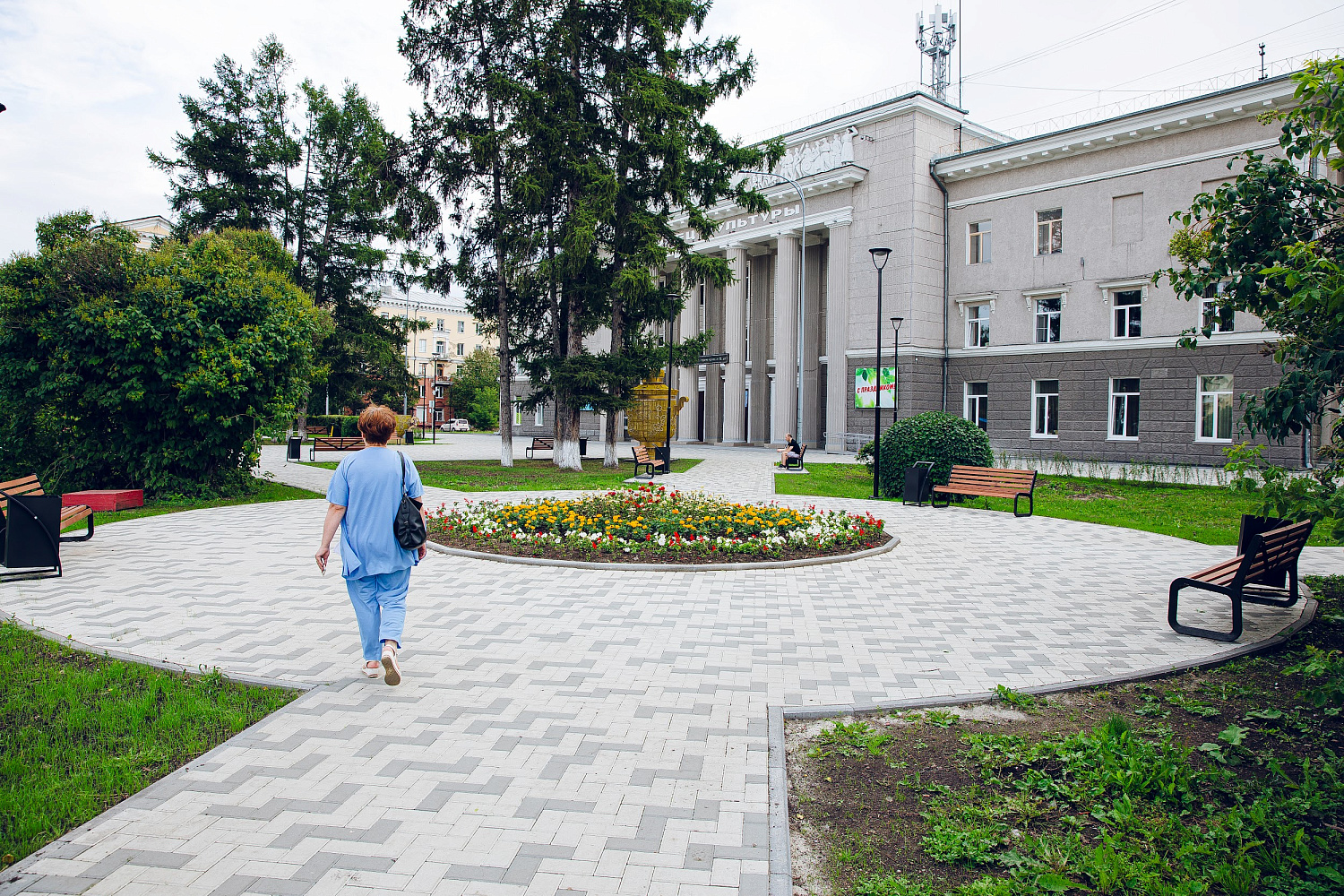 Сквер у Дворца культуры им. 50-летия Октября, Кемерово