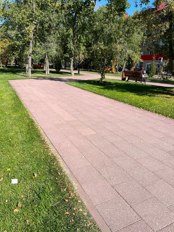 В.4.К.8 Плитка тротуарная "Квадрат" 300х300х80 Гранит красный с черным