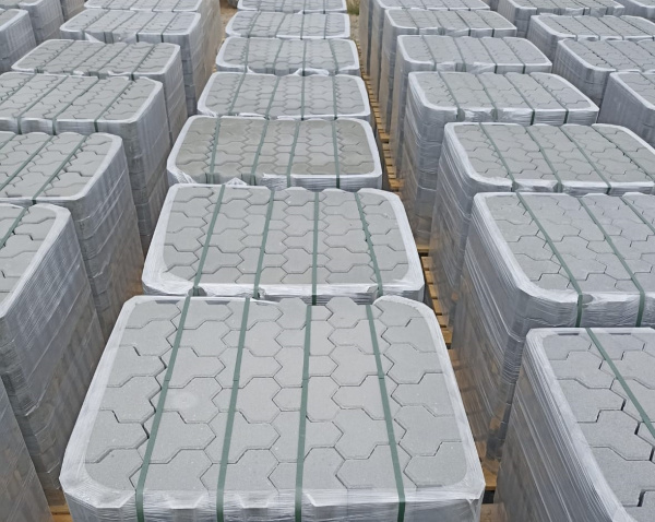 Г.3.Ф.10 Терминальный камень "Трилистник" 197х197х100 Стандарт серый Г.3.Ф.10 Терминальный камень "Трилистник" 197х197х100 Стандарт серый