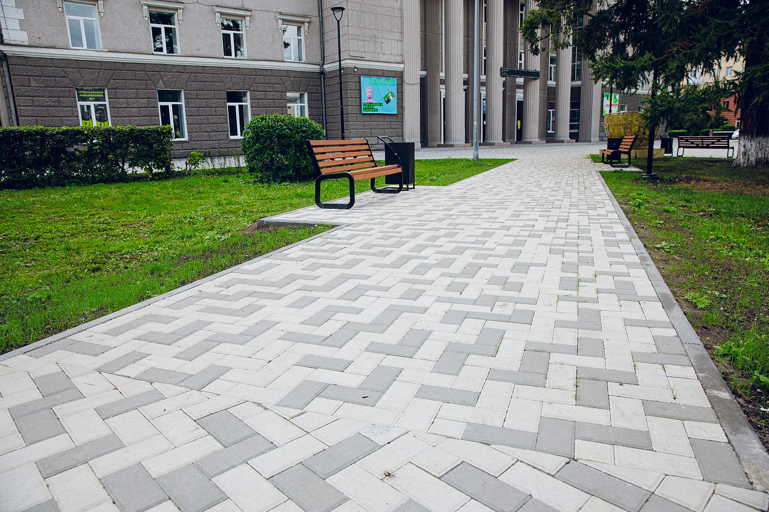 Сквер у Дворца культуры им. 50-летия Октября, Кемерово