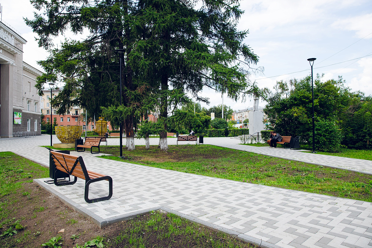 Сквер у Дворца культуры им. 50-летия Октября, Кемерово