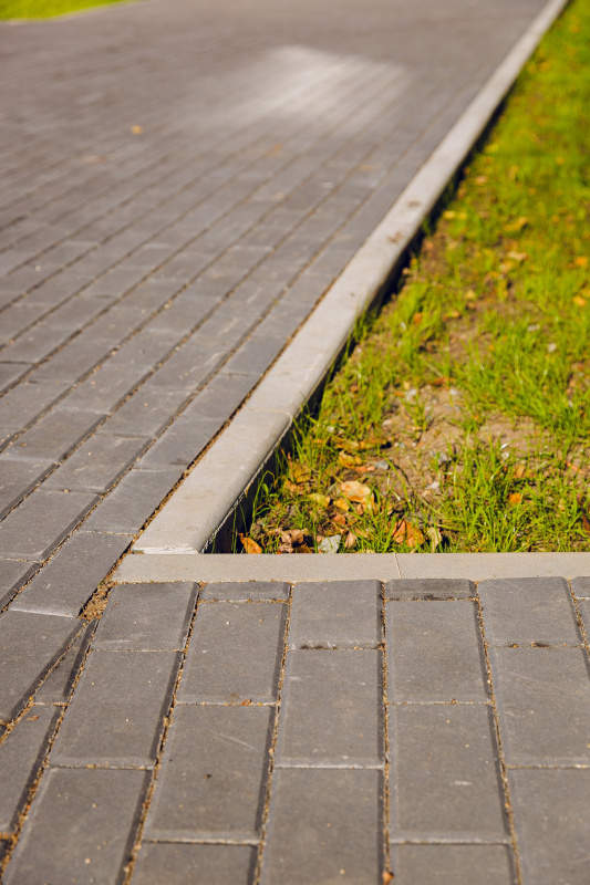 Бортовой камень БР 100.20.8 Стандарт серый