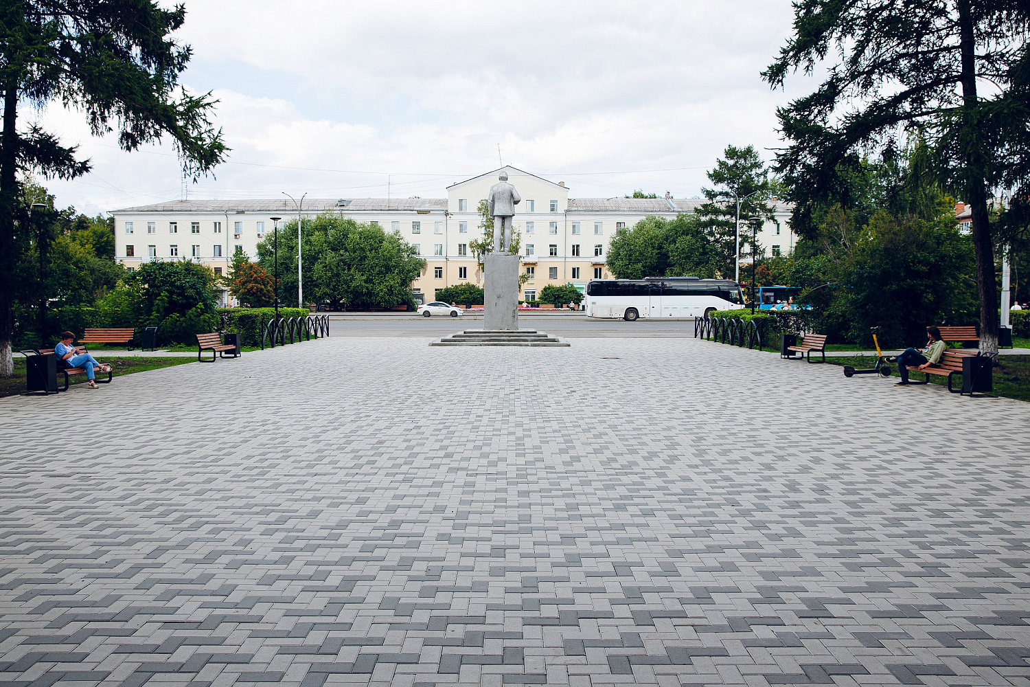 Сквер у Дворца культуры им. 50-летия Октября, Кемерово